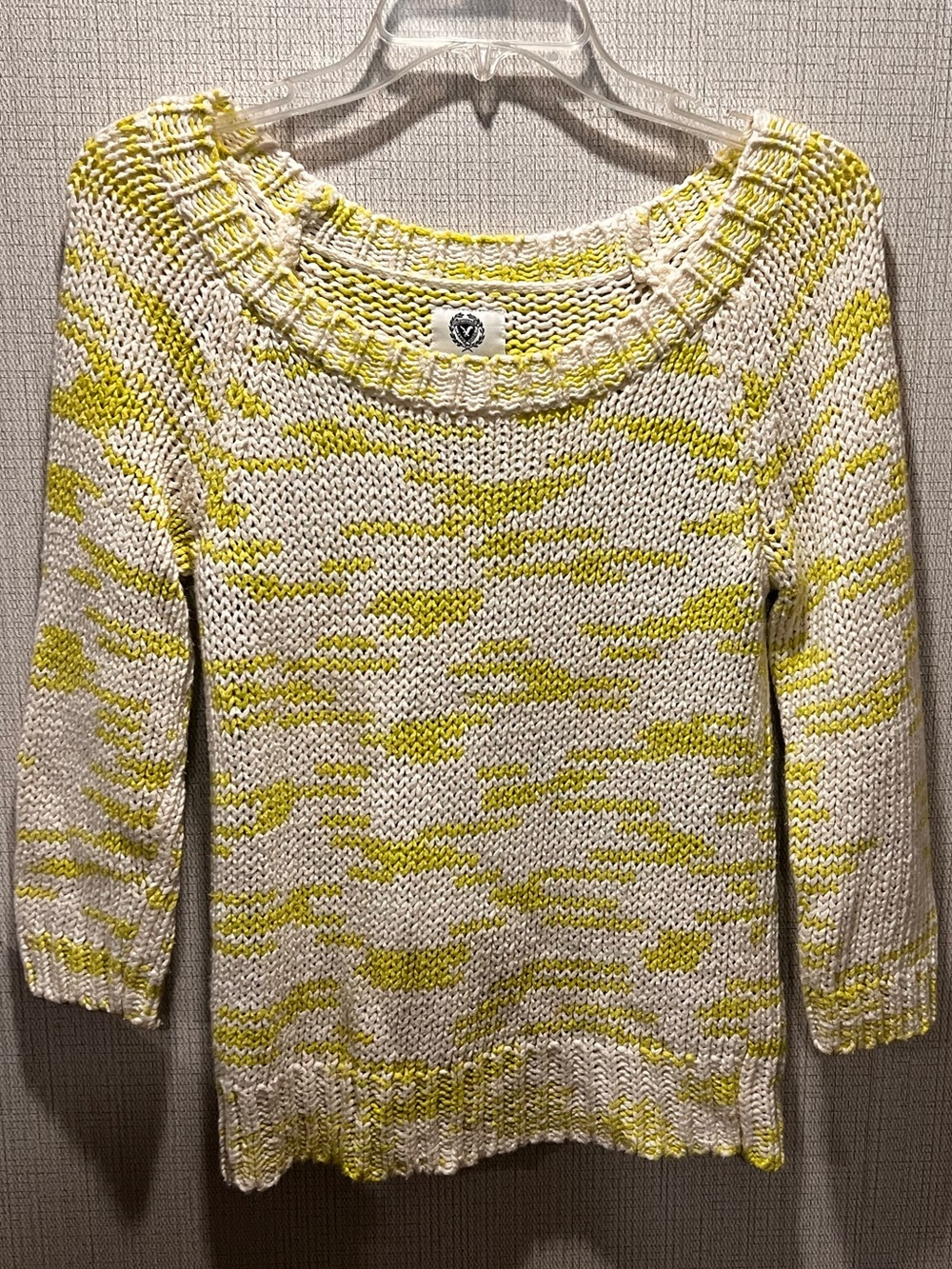 American Eagle Lime Green Cream Patterned Knit Sweater Medium Lightweight